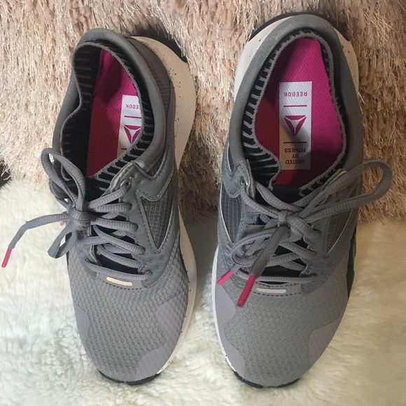 Reebox running shoes - Picture 1 of 5